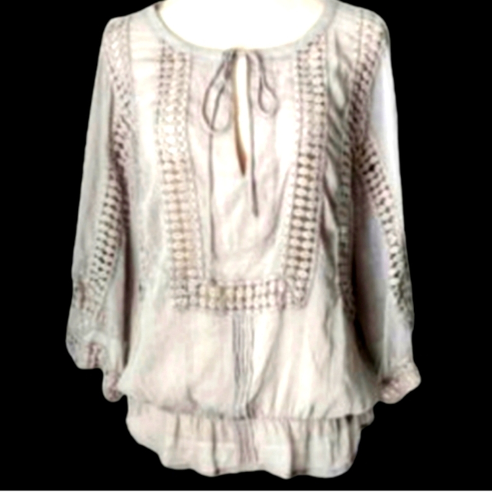 Black Rainn Boho Style Light Gray 🩶 3/4 Sleeve Tie Front Blouse